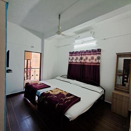 Goldan Palece Hotel Trimbak Exterior photo