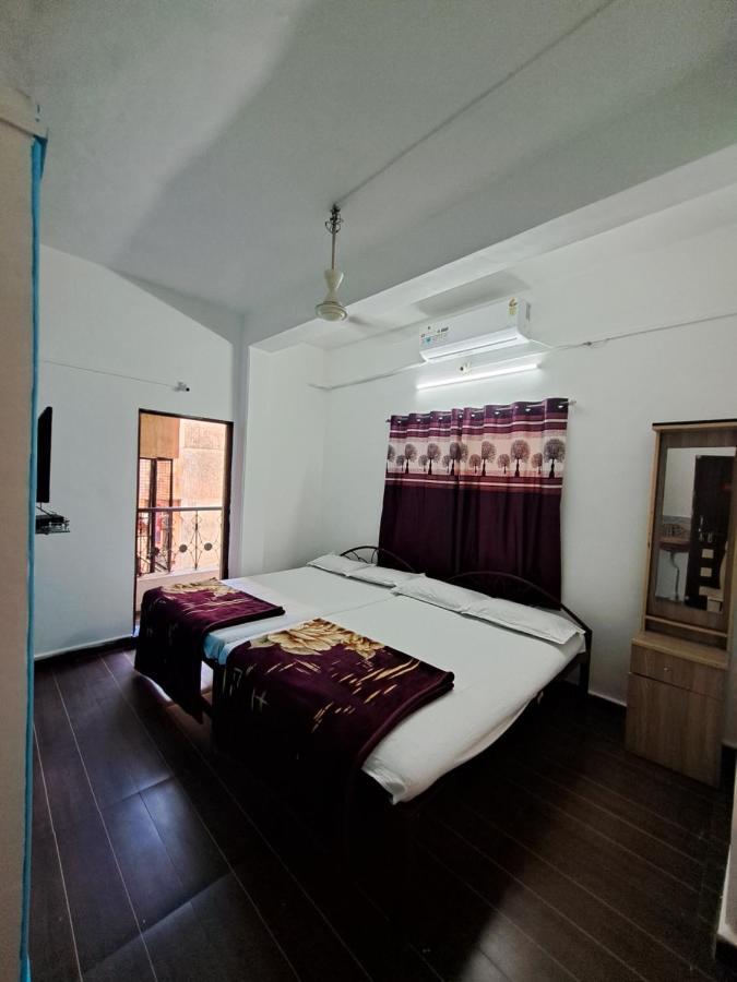Goldan Palece Hotel Trimbak Exterior photo