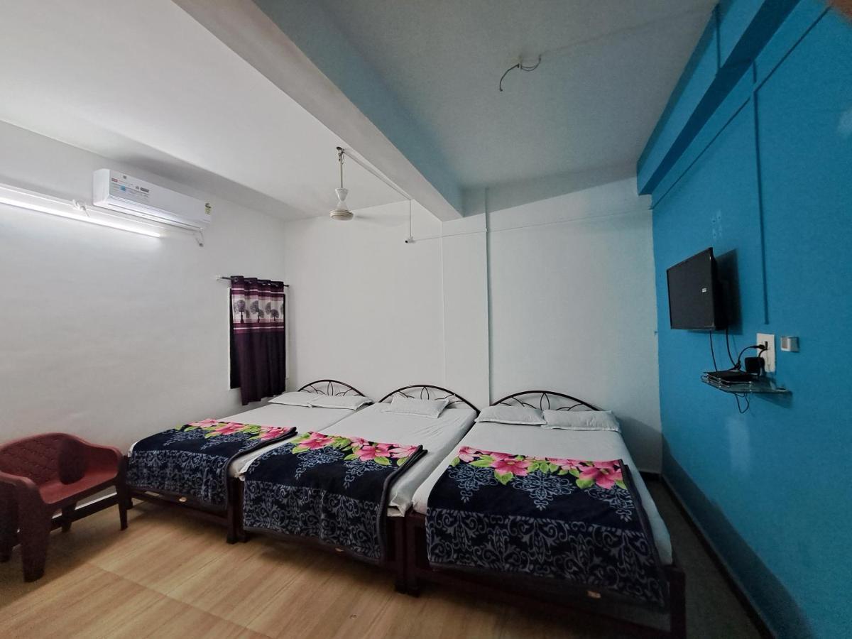 Goldan Palece Hotel Trimbak Exterior photo