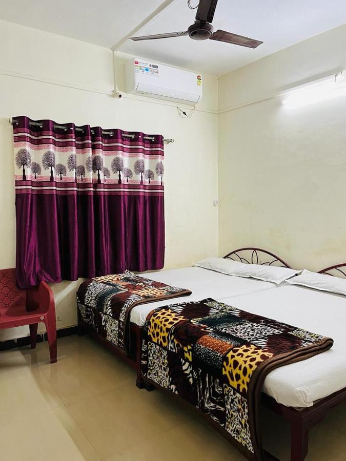 Goldan Palece Hotel Trimbak Exterior photo
